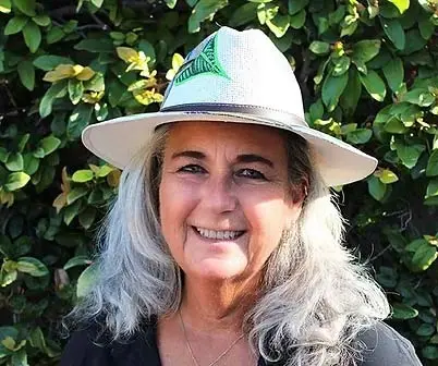 MaryBeth MacNaughton